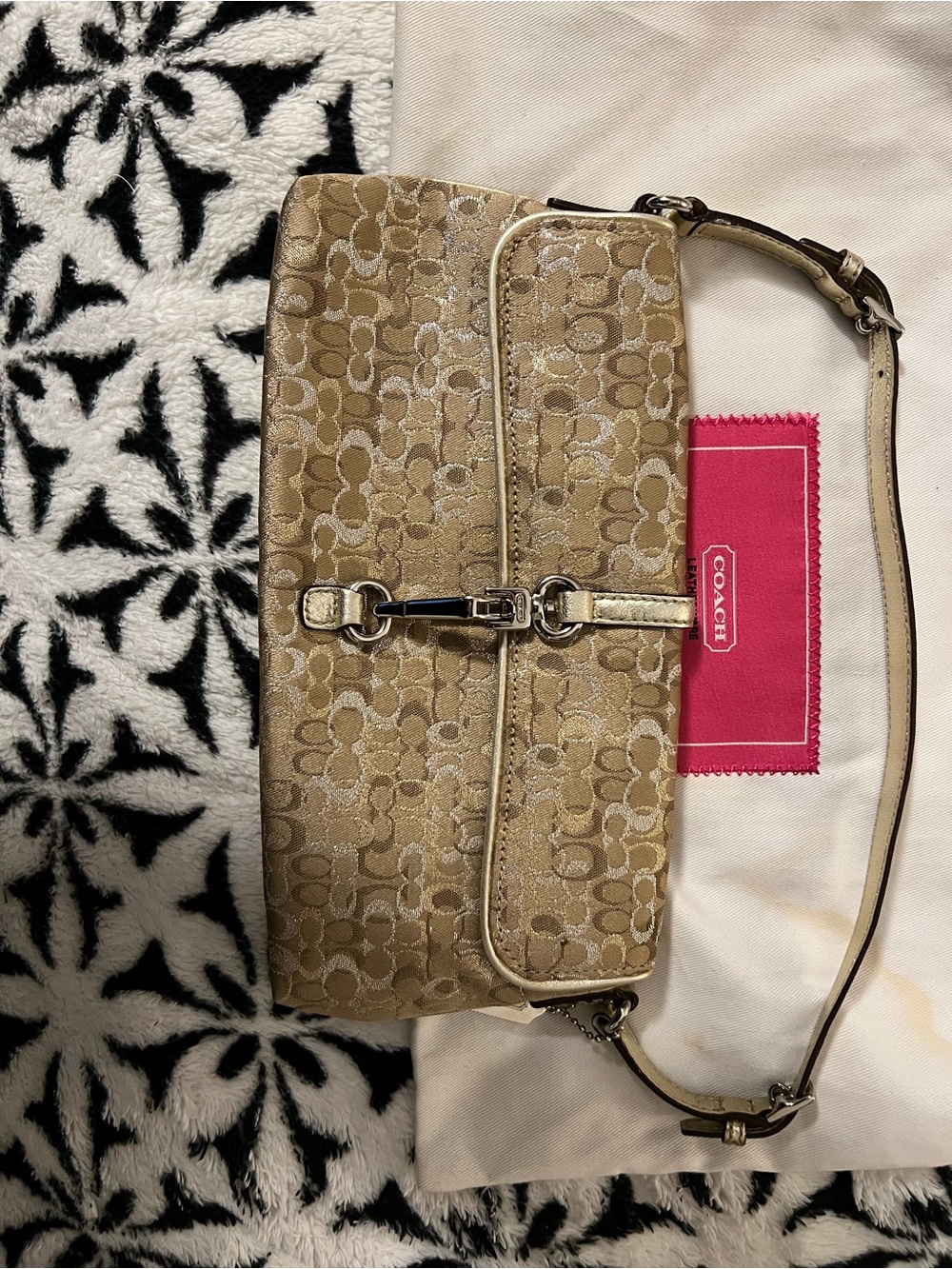 Coach Khaki Signature Jacquard Shoulder Bag with Gold Hardware - Picture 2 of 10